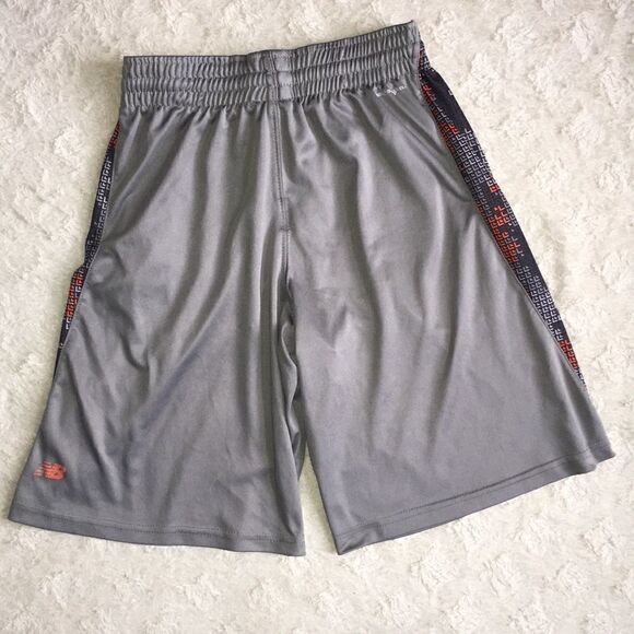Youth Medium New Balance Shorts - Picture 7 of 10